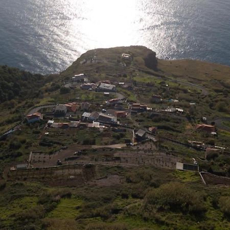 Refúgio de Pedra Fajã da Ovelha Exterior foto